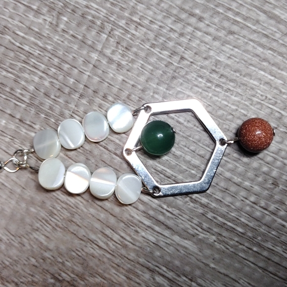 🦋🏵️🦋Holiday Earrings - Picture 5 of 7